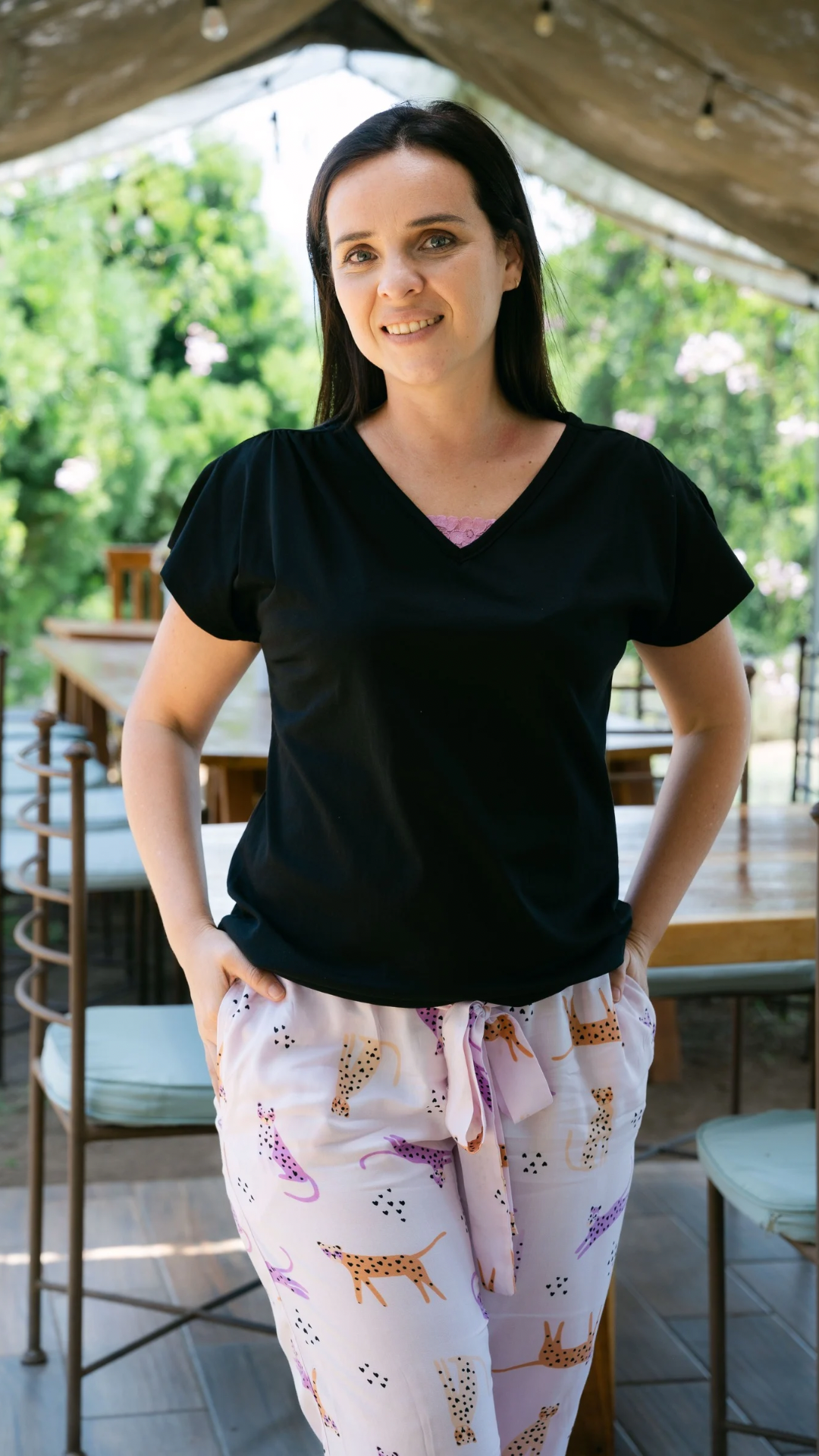 Pijama Clásica leopardo 2 piezas , blusa manga corta lisa , y pantalón con bolsas