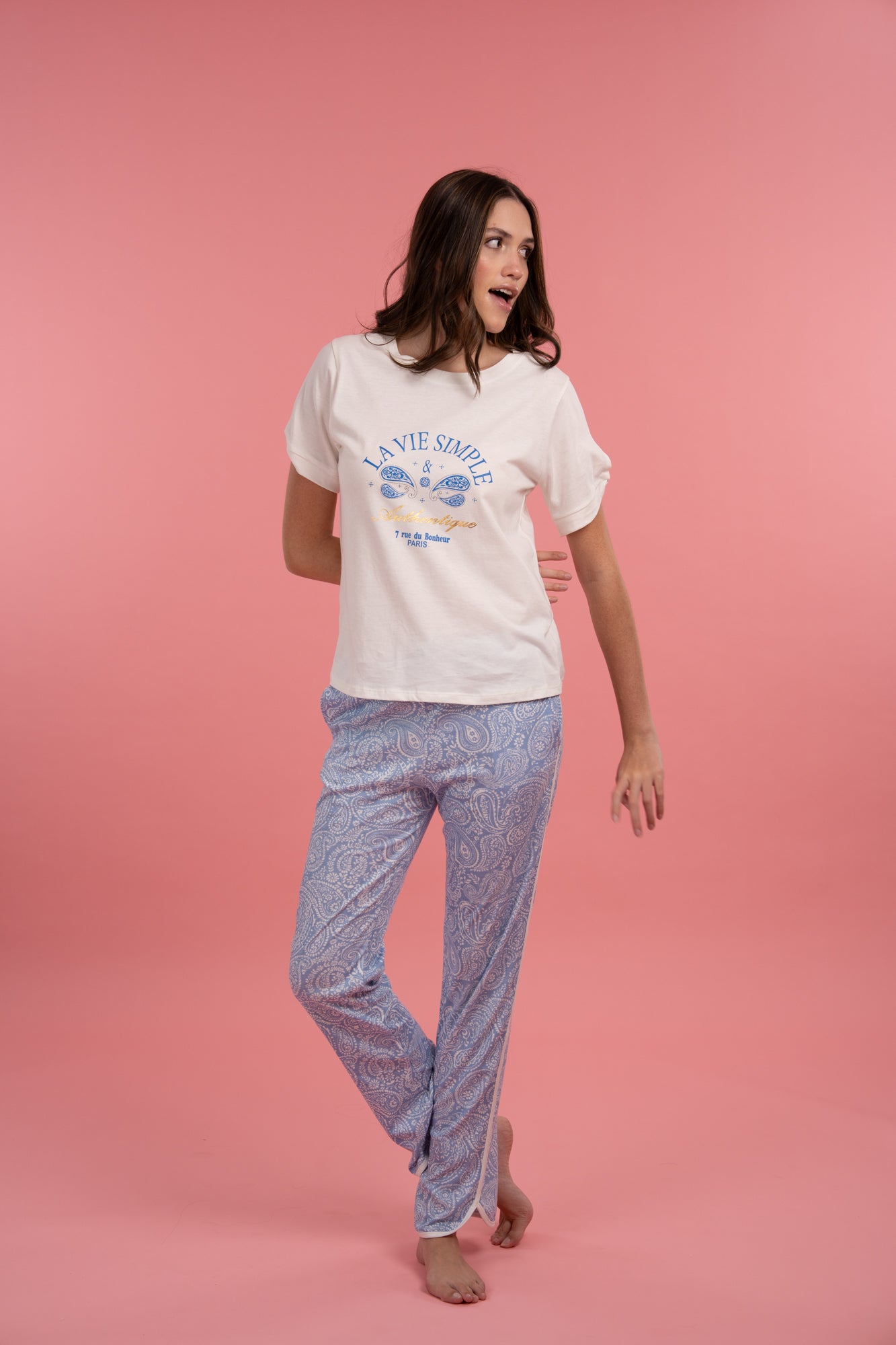 Pijama Vía Simple 2 piezas , blusa manga corta y pantalón con bolsas