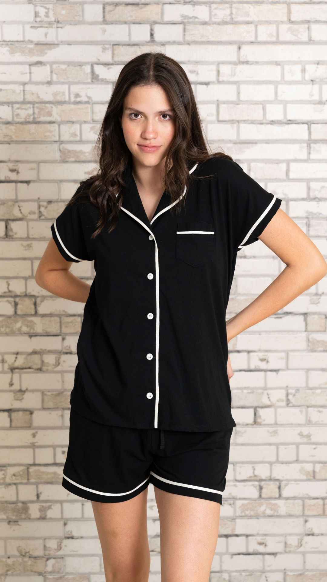 Pijama Camisera Off duty Black 2 piezas , blusa  manga corta  , y Short con bolsas 