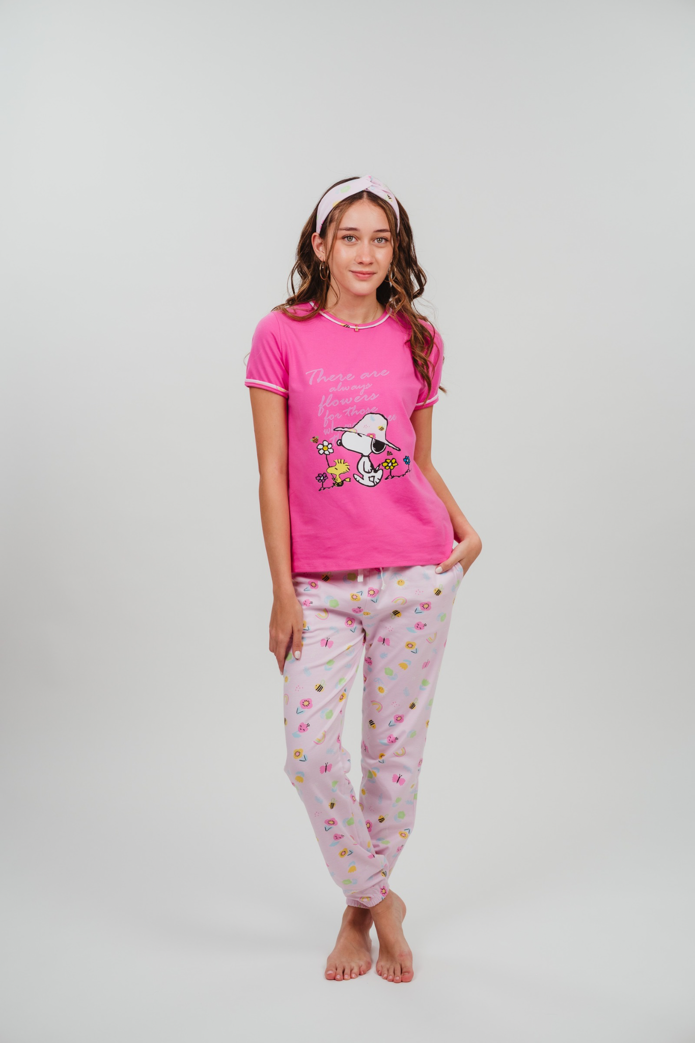 Pijama Gardens Snoopy 2 piezas , blusa  manga corta  , y pantalón con bolsas 
