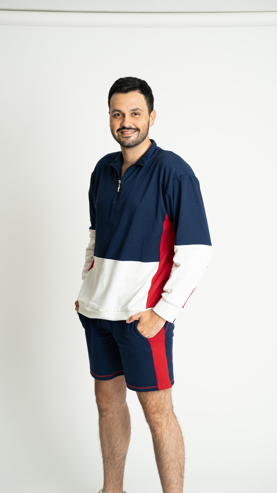 Set Nautica de sudadero y Short con bolsas 

Elaborado en Algodon spandex, 