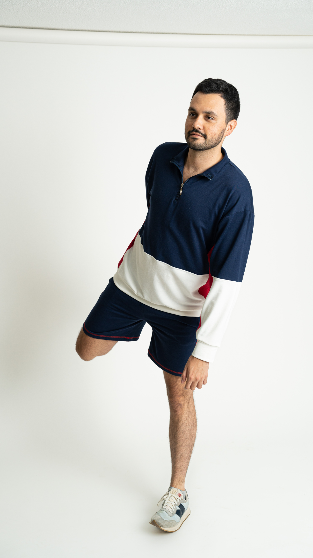 Set Nautica de sudadero y Short con bolsas 

Elaborado en Algodon spandex, 