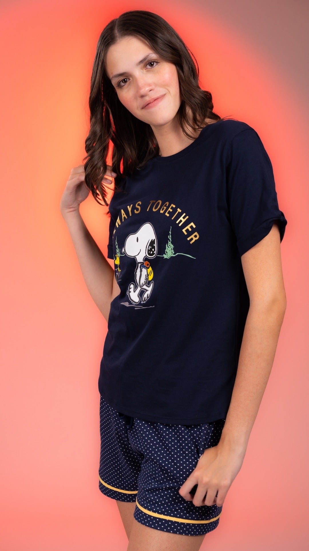 Pijama Clásica Puntitos Snoopy 2 piezas , blusa  manga corta  , y short con bolsas 