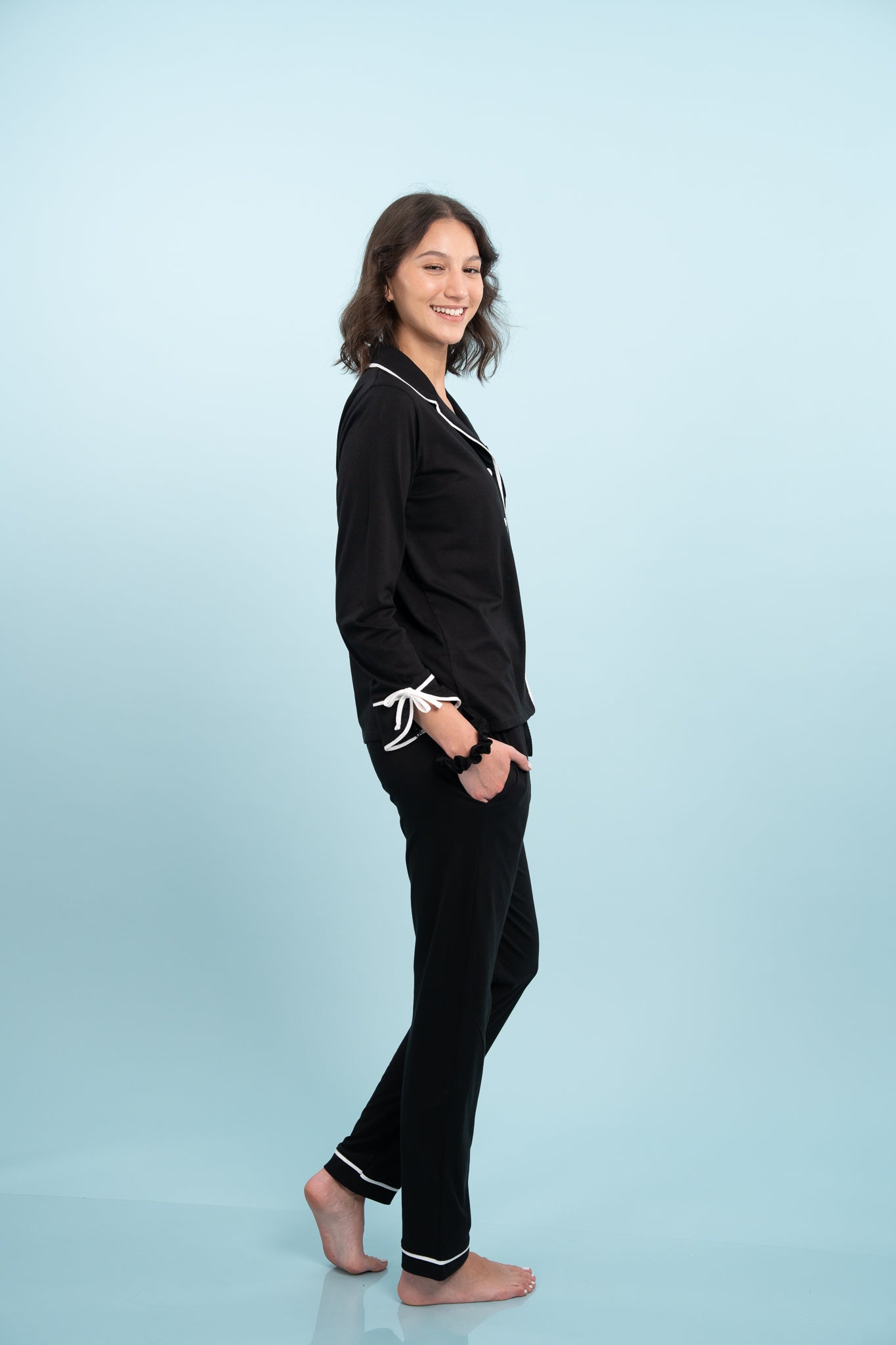 Pijama Camisera Bow Black Manga larga y pantalon