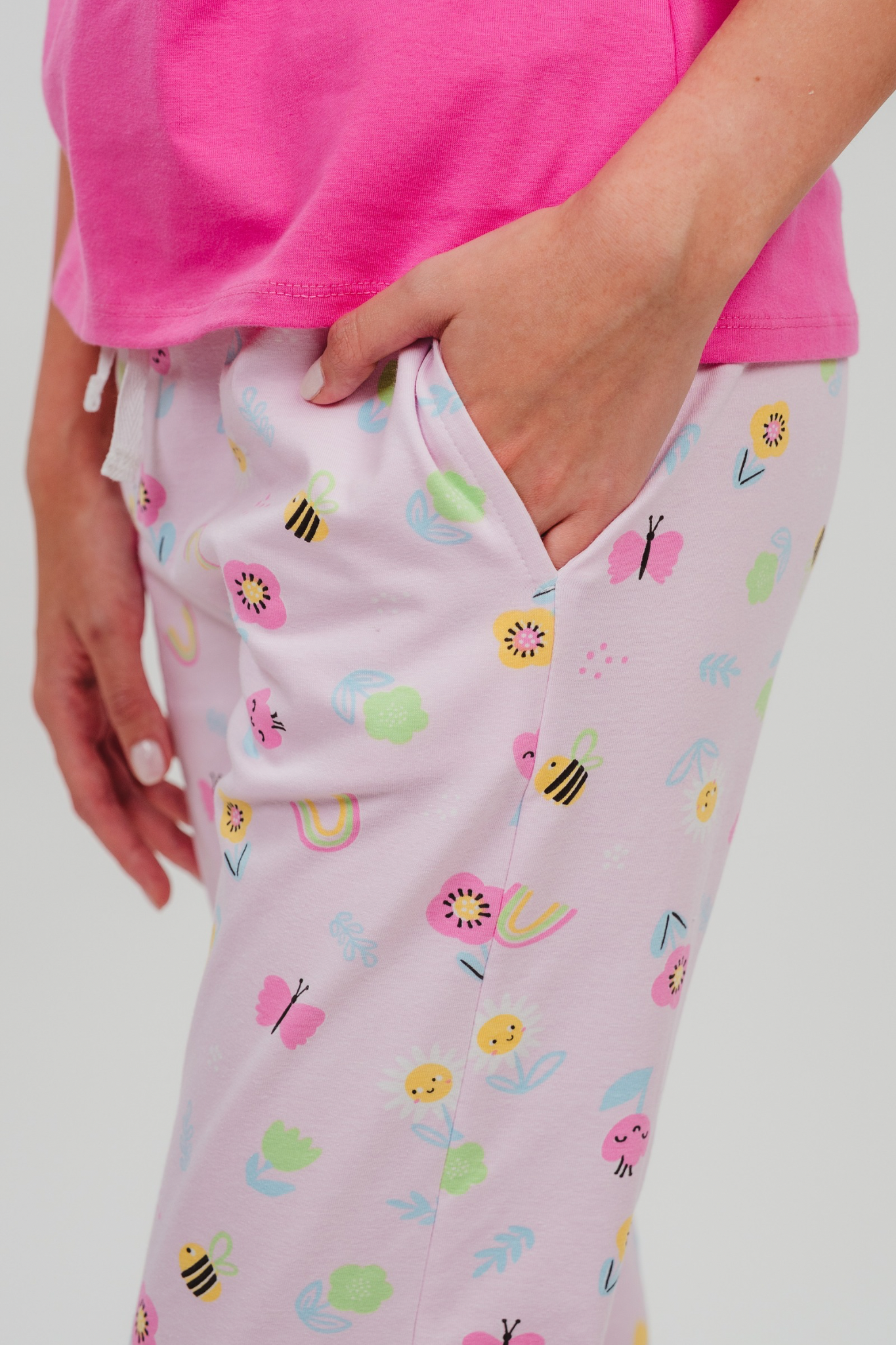 Pijama Gardens Snoopy 2 piezas , blusa  manga corta  , y pantalón con bolsas 