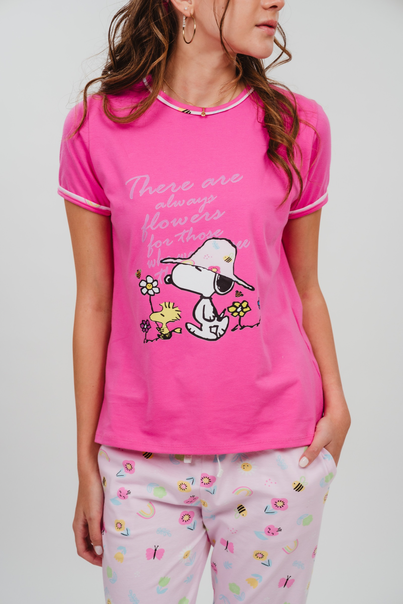Pijama Gardens Snoopy 2 piezas , blusa  manga corta  , y pantalón con bolsas 