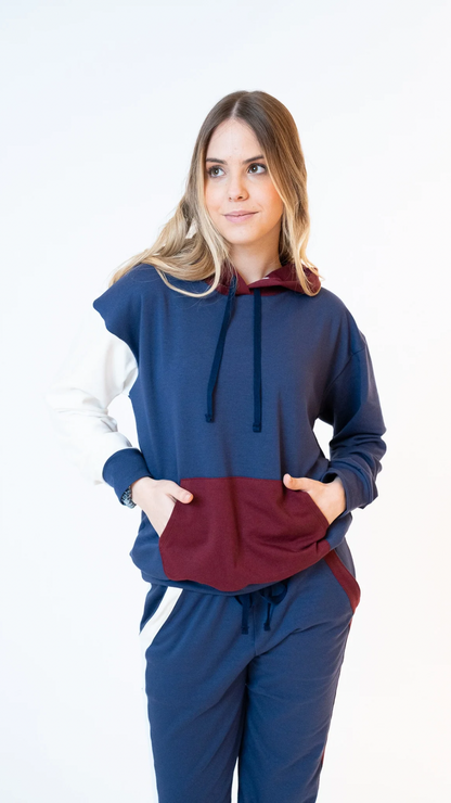 Set New Balance de sudadera y Pantalon con bolsas,

Elaborado en Algodon spandex, 