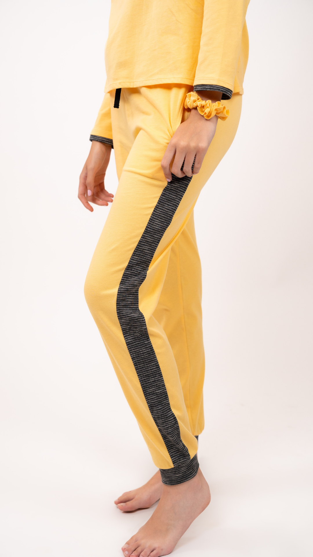 Pijama Clásica mashmellow 2 piezas , blusa  manga larga  , y pantalón con bolsas 