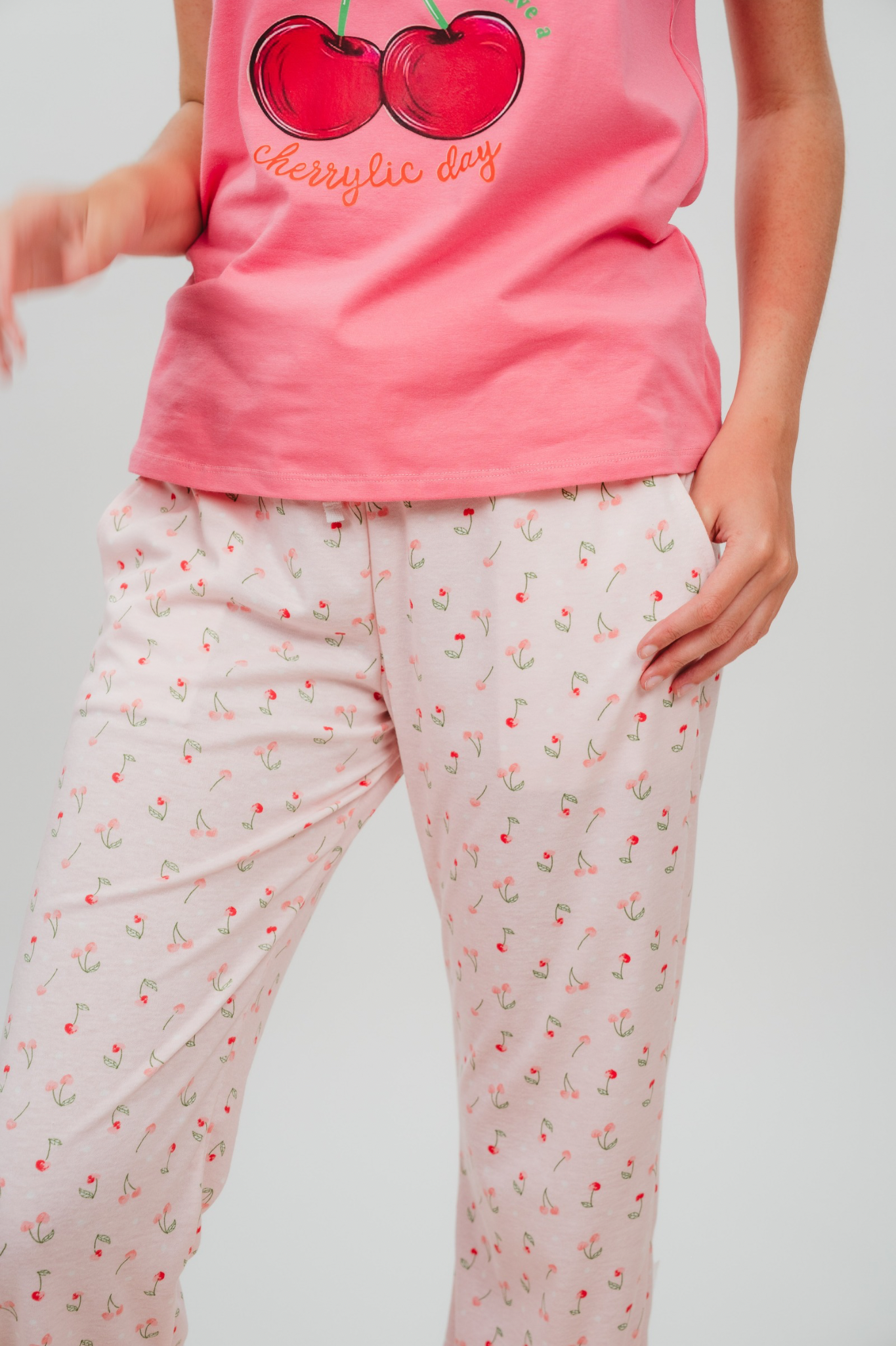 1.5-Pijama Cherry blusa y  pantalón