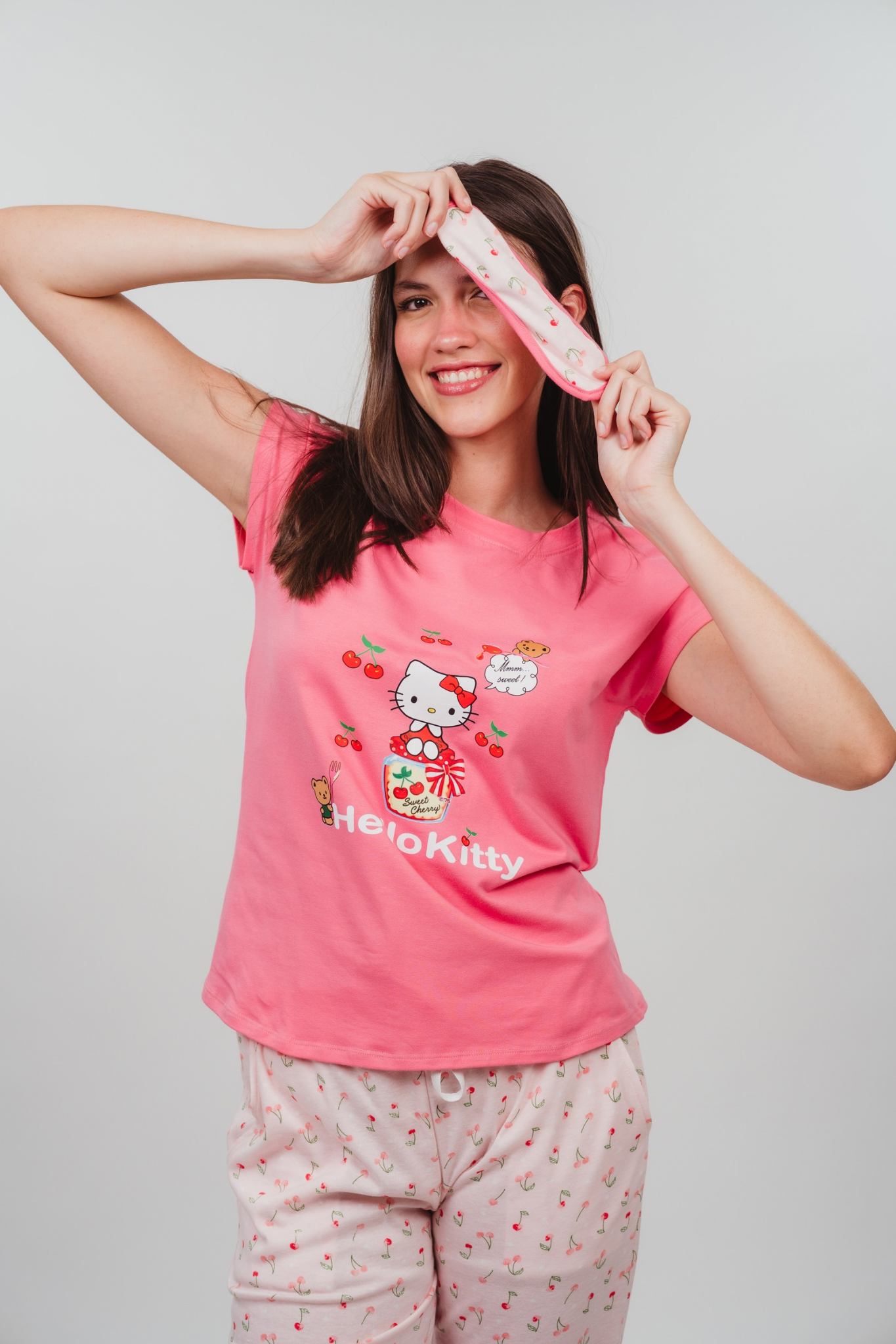 Pijama Kitty 2 piezas , blusa  manga corta  , y pantalón con bolsas 