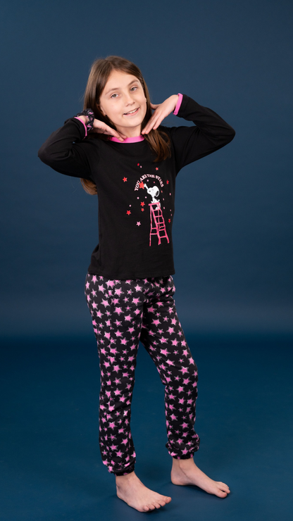 Pijama Star Snoopy 2 piezas , blusa  manga larga   , y pantalón con bolsas 