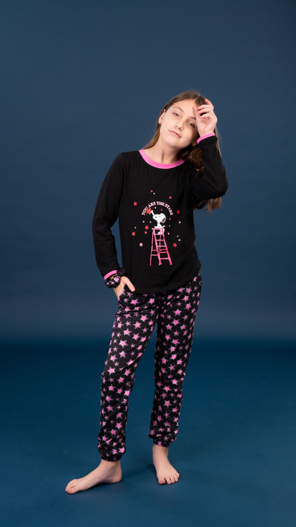 Pijama Star Snoopy 2 piezas , blusa  manga larga   , y pantalón con bolsas 
