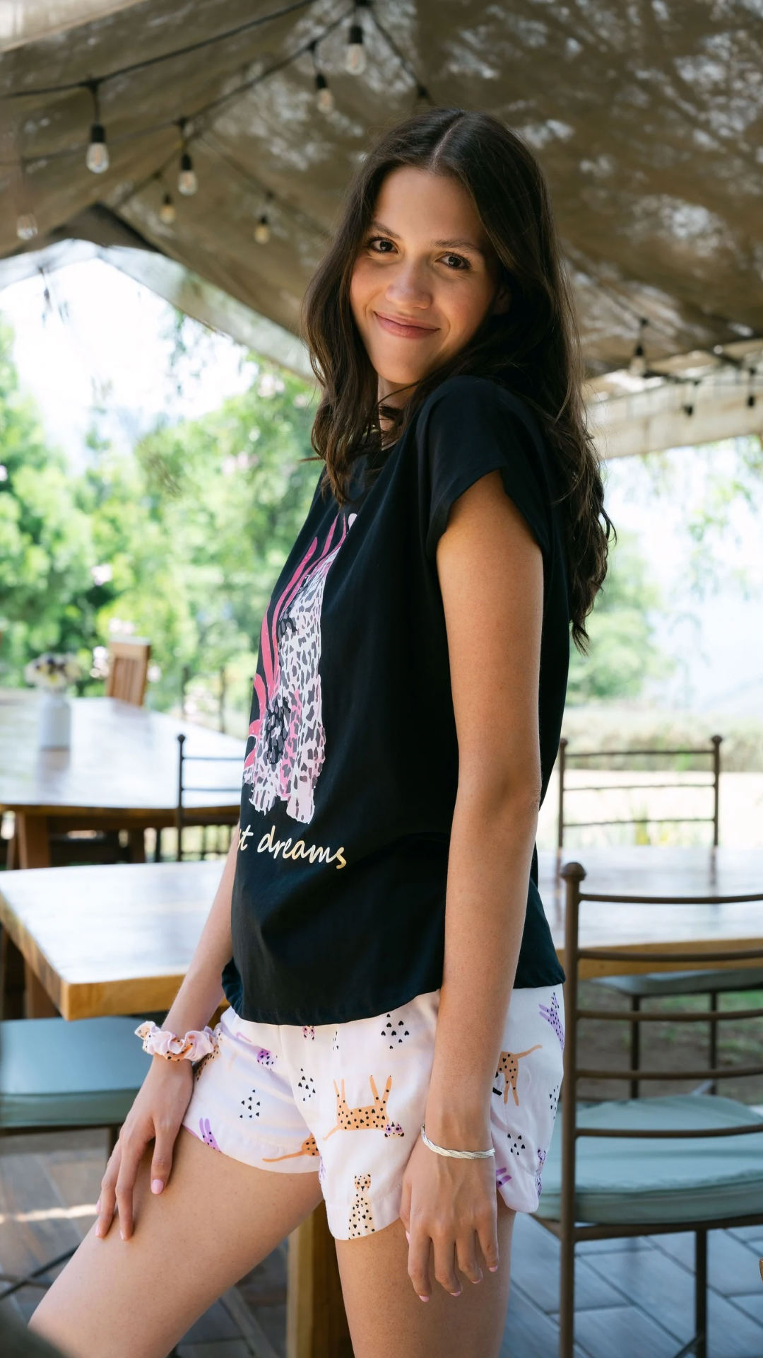 Pijama Clásica leopardo 2 piezas , blusa  manga corta  , y short con bolsas 