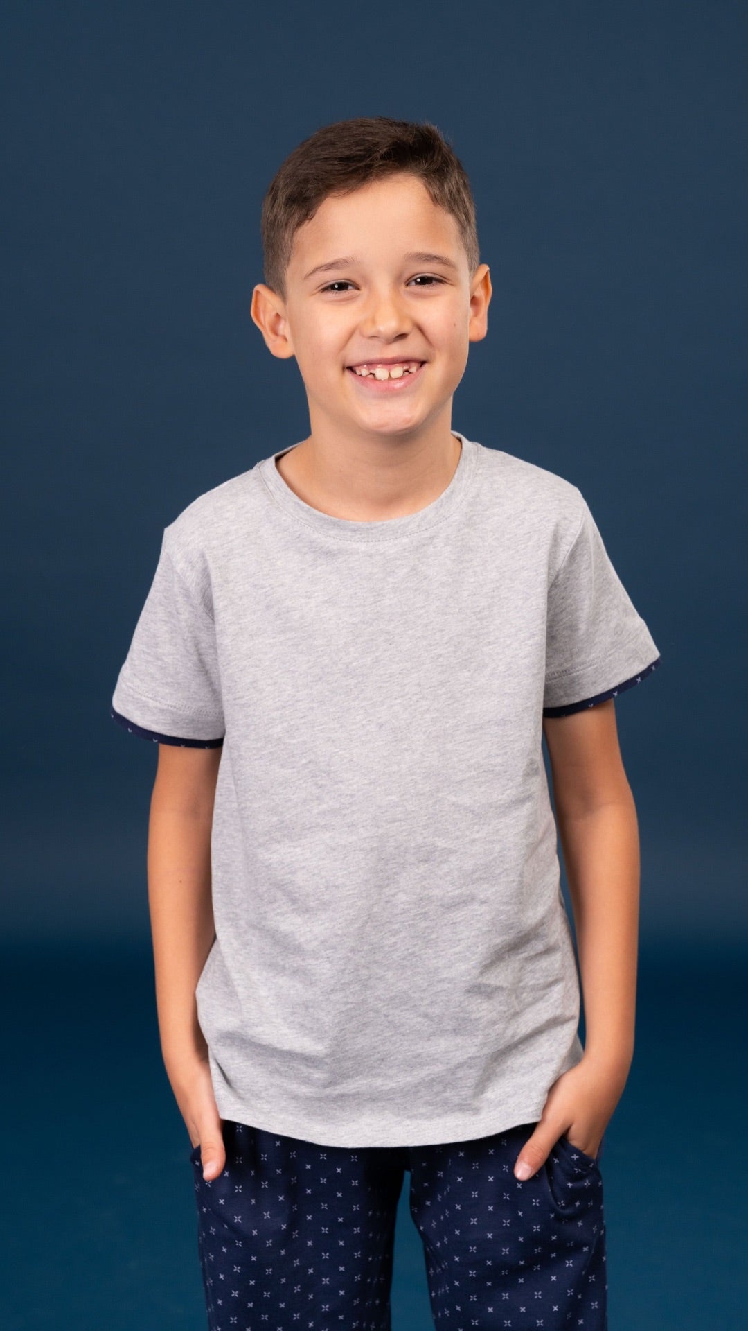 Pijama Record camisa gris y pantalón  niño