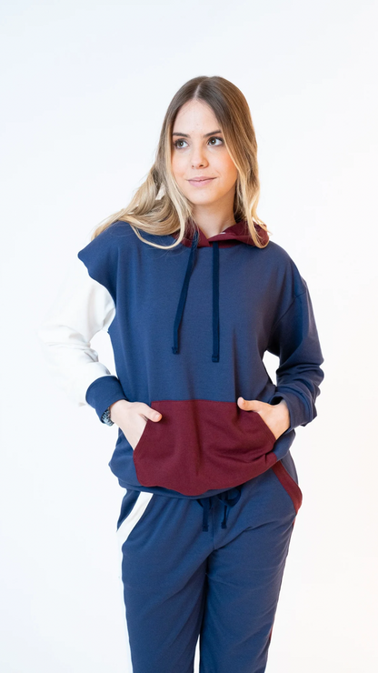 Set New Balance de sudadera y Pantalon con bolsas,

Elaborado en Algodon spandex, 