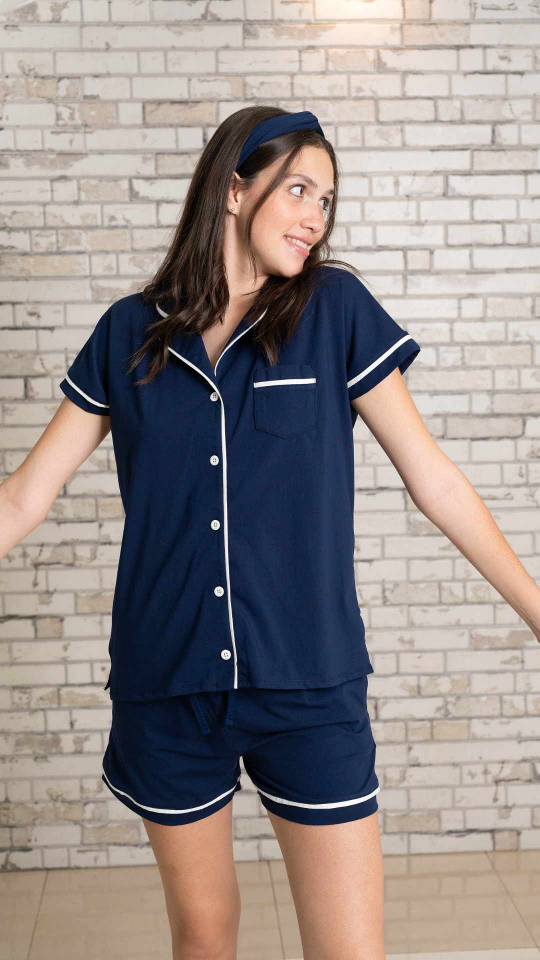 Pijama Camisera Off duty azul 2 piezas , blusa  manga corta  , y pantalón con bolsas 