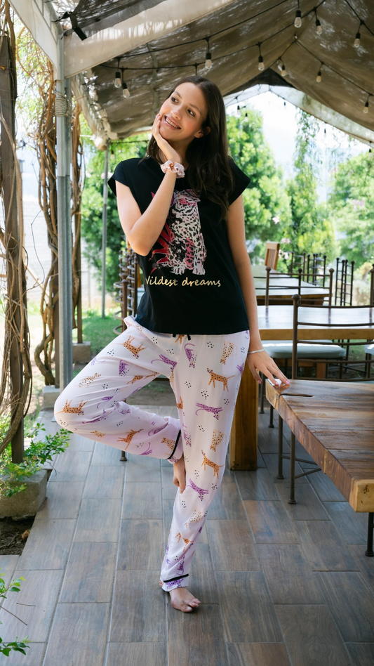 Pijama Clásica leopardo 2 piezas , blusa  manga corta  , y pantalón con bolsas 