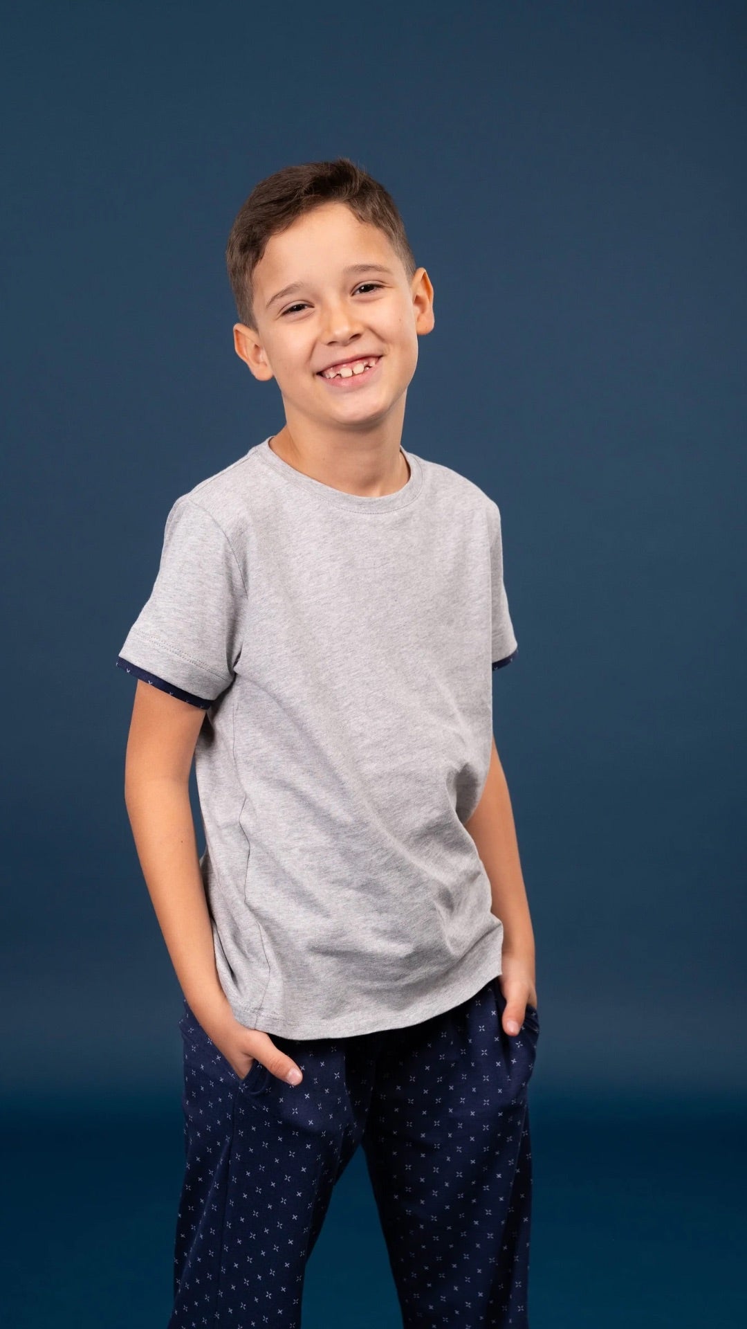 Pijama Record camisa gris y pantalón  niño