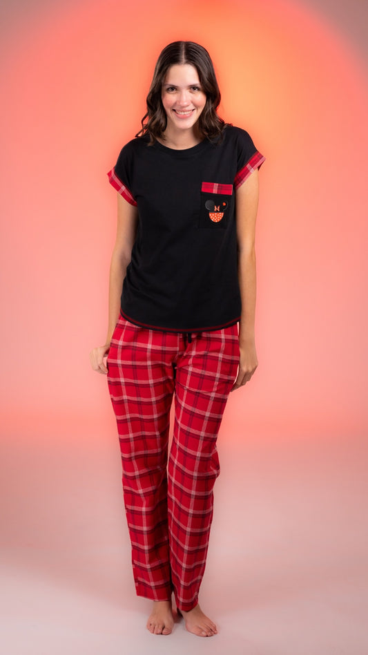 Pijama Clasica Mickey 2 piezas , blusa  manga corta   , y pantalón con bolsas 