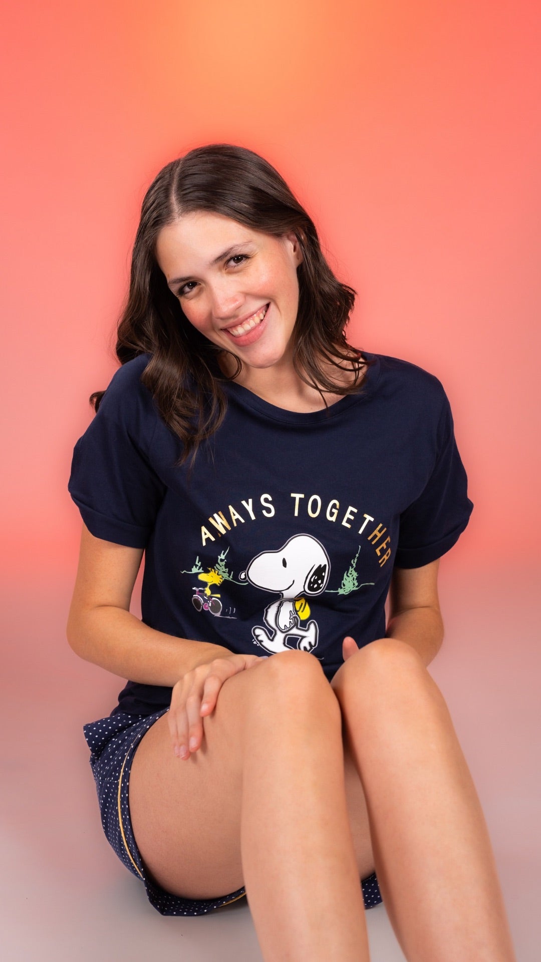 Pijama Clásica Puntitos Snoopy 2 piezas , blusa  manga corta  , y short con bolsas 