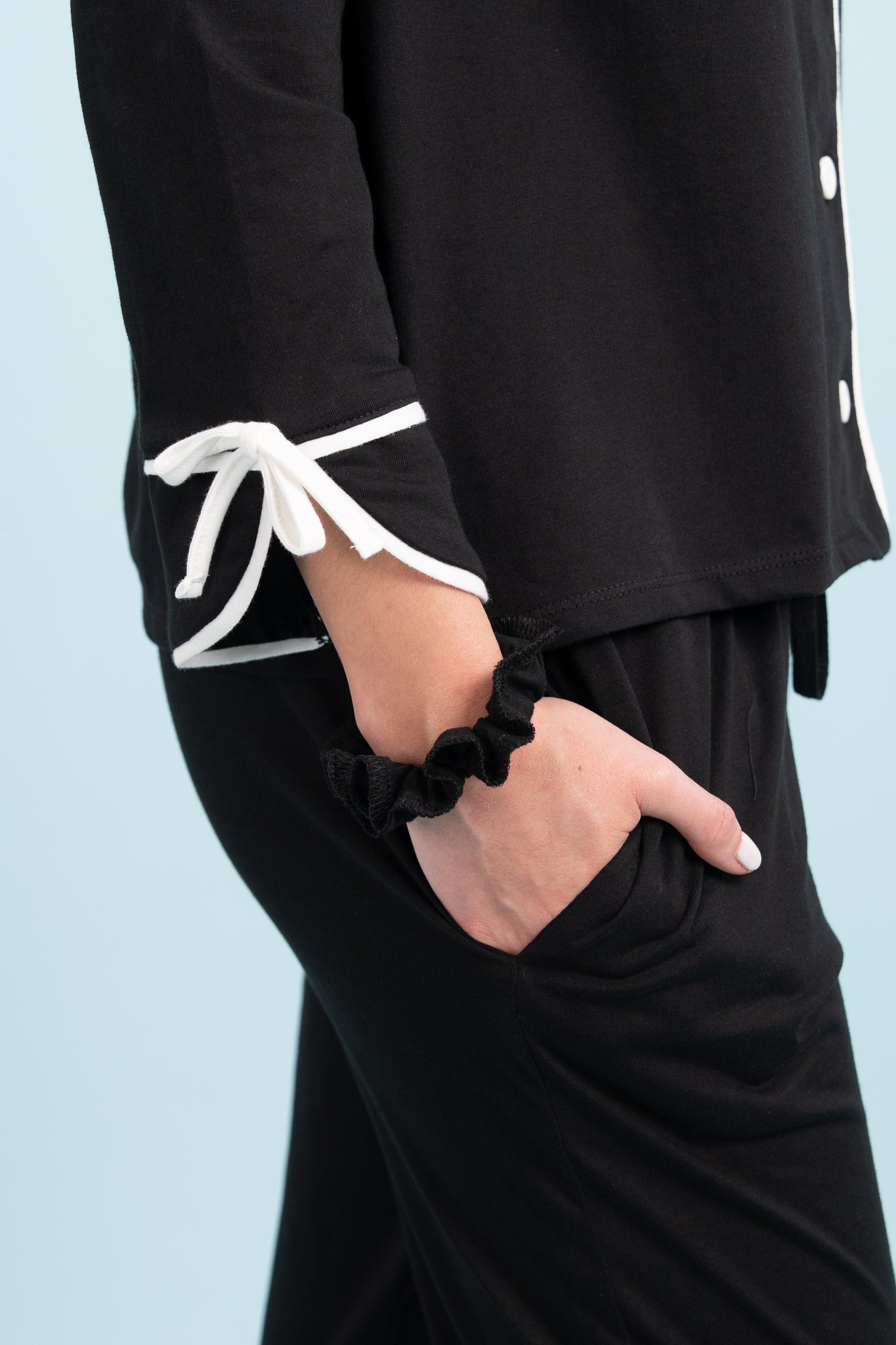 Pijama Camisera Bow Black Manga larga y pantalon