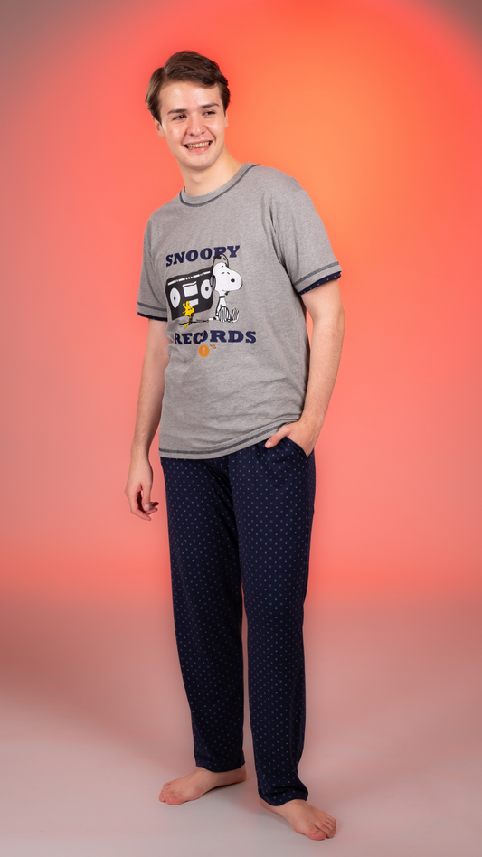 Pijama Record de Tshirt manga corta y pantalon recto con bolsas 

Elaborada en algodón 100% Tejido de punto