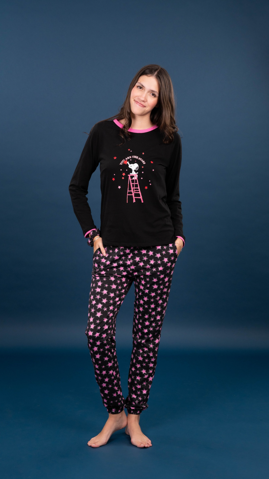 Pijama Star snoopy 2 piezas , blusa  manga larga  , y pantalón con bolsas 